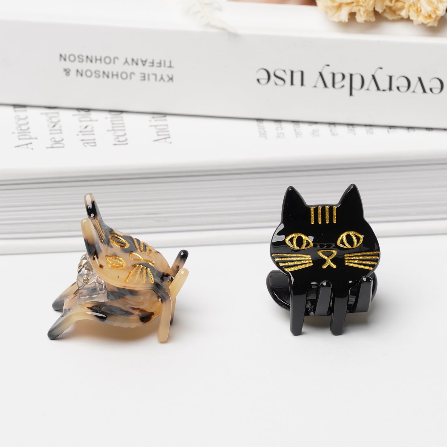 Cat Mini Claw Hair Clip – Resin & Metal Alloy