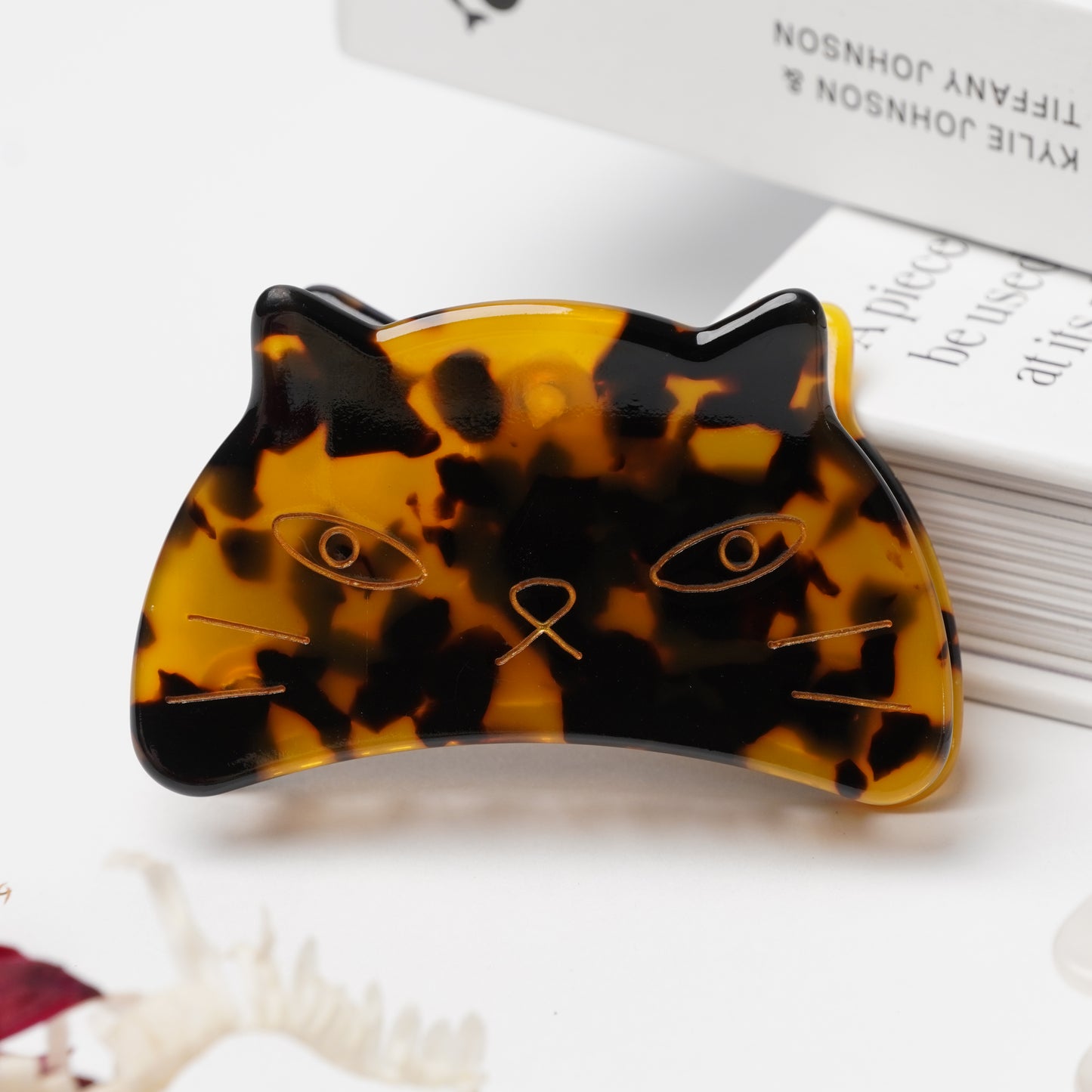 Cat Face Hair Clip – Resin & Metal Alloy