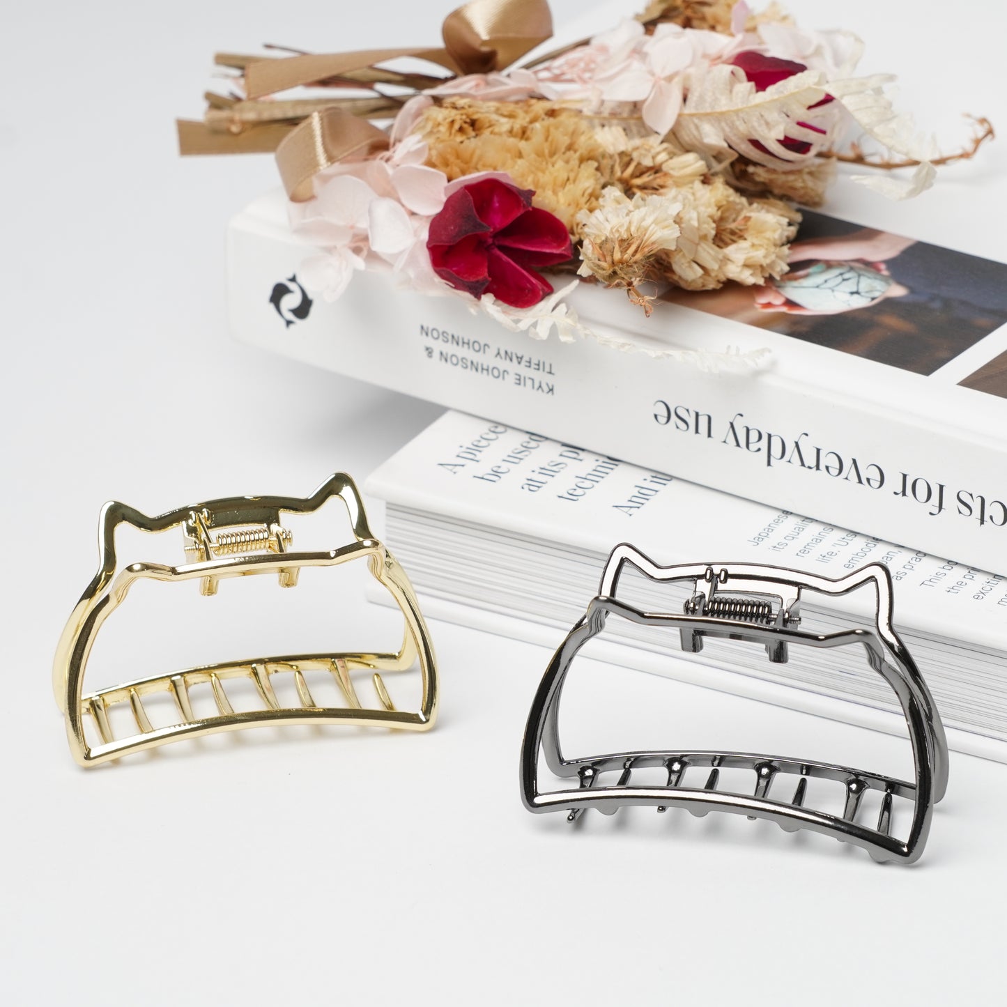 Cat Motif Metal Hair Clip – Gold and Silver