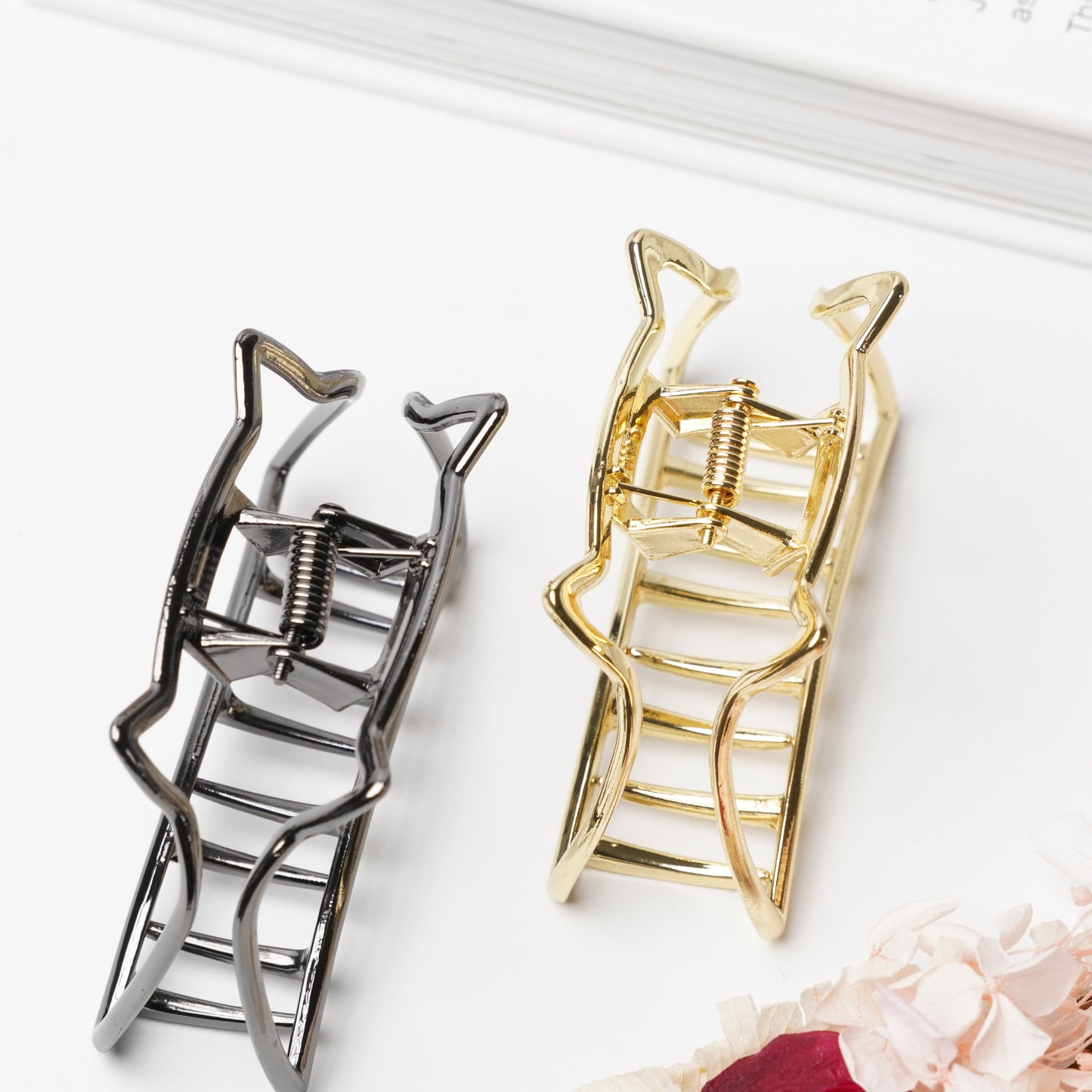 Cat Motif Metal Hair Clip – Gold and Silver