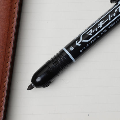 Zebra Mackee Knock Fine Oil-Based Marker - Capless Retractable Permanent Marker