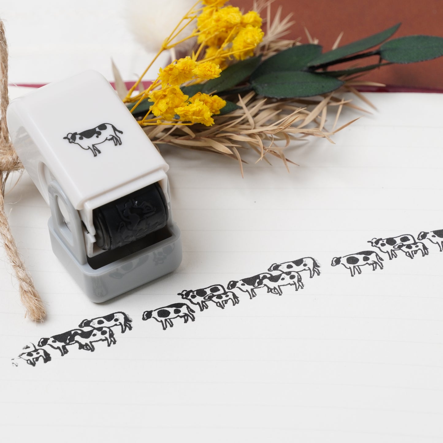 EL COMMUN Loop Stamp - Cows