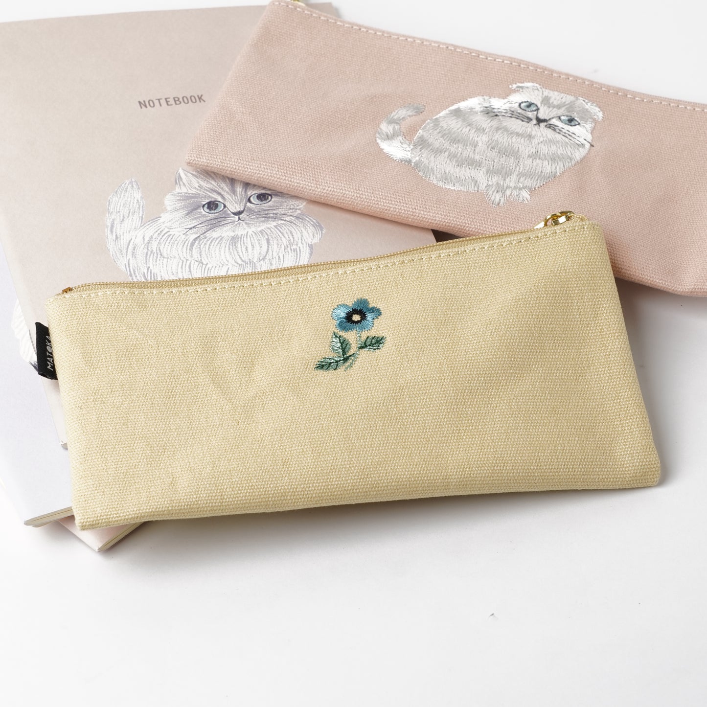 Cat pencil case rosette