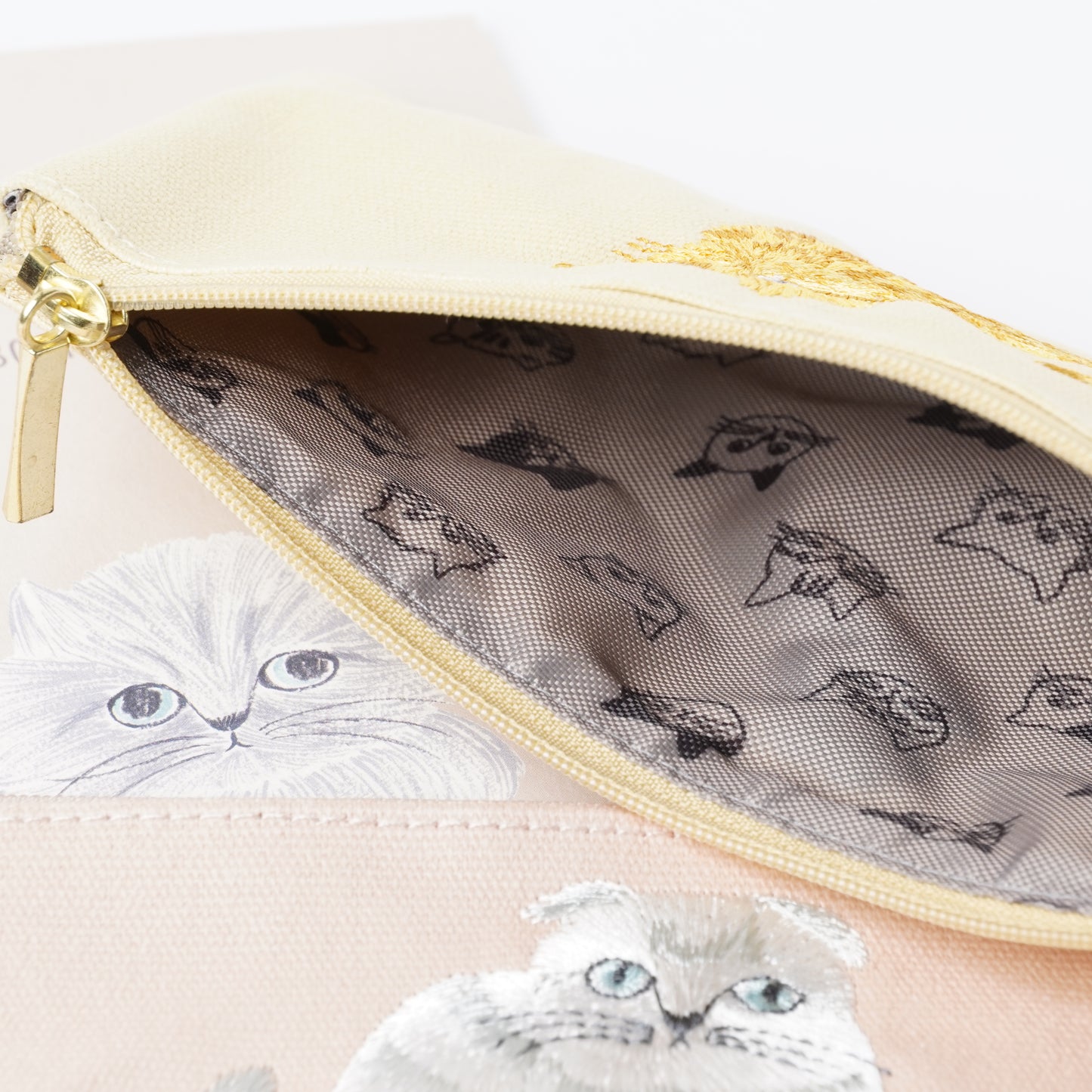 Cat pencil case rosette