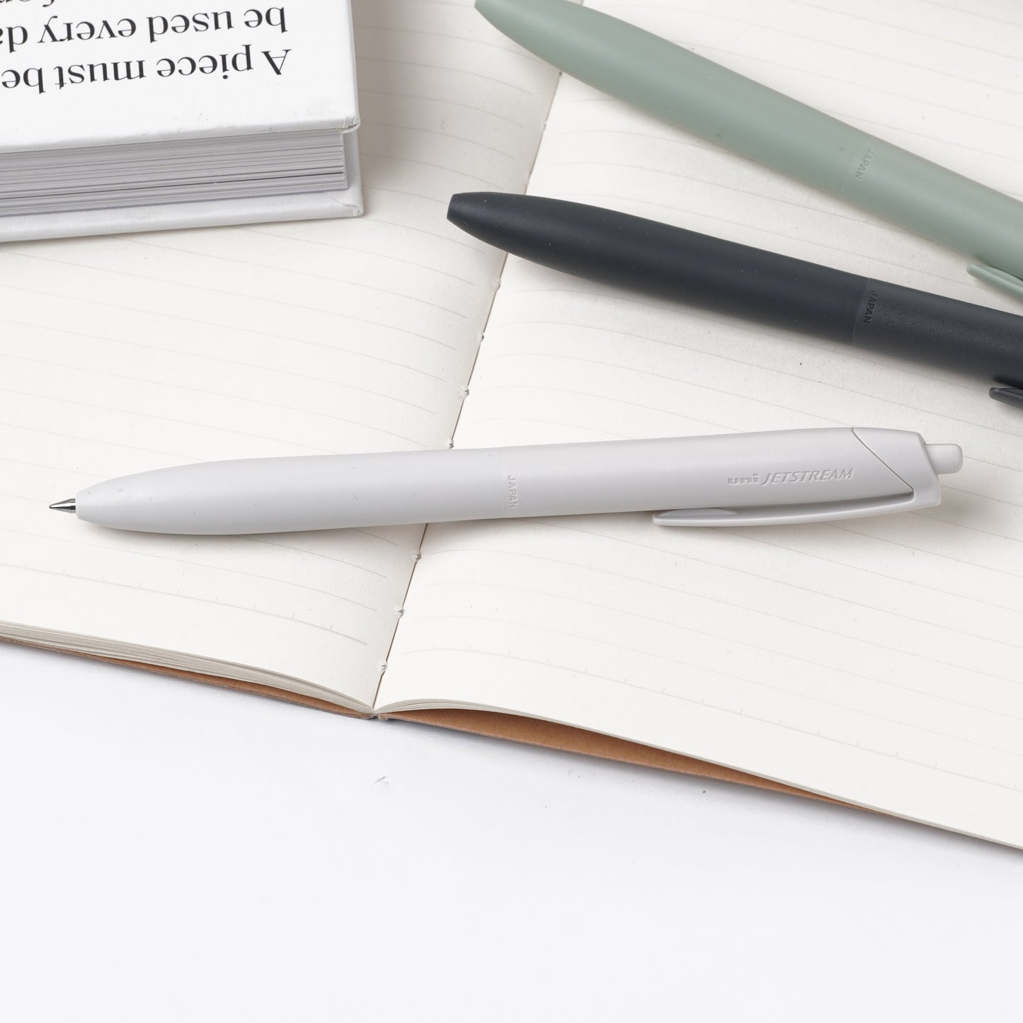 uni JETSTREAM Lite Touch Ink 0.5mm Ballpoint Pen
