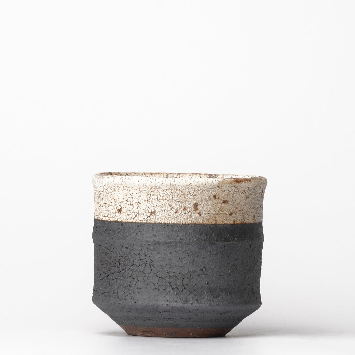 Hyouzangama Crackle Glaze Kairagi Yunomi Tea Cup