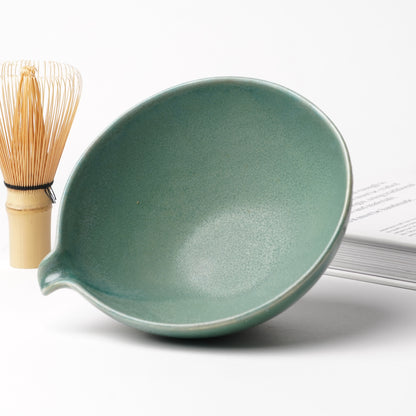 Hasamiyaki Ware Spouted Bowl