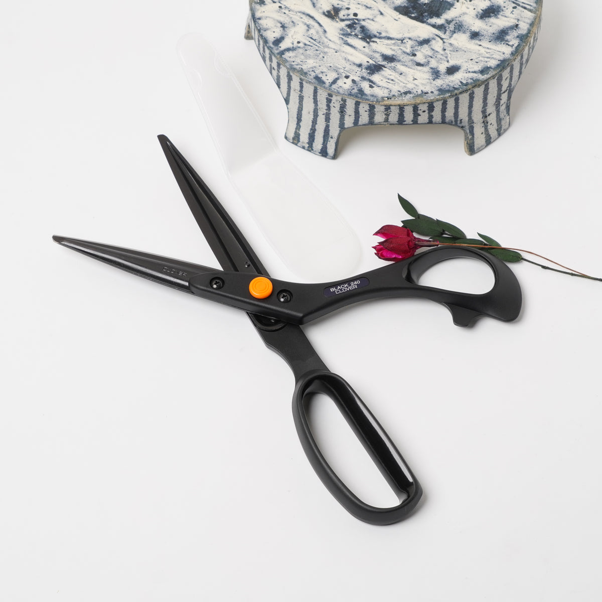 Clover Black Fabric Scissors 24 cm - Lightweight Japanese Sewing Scissors